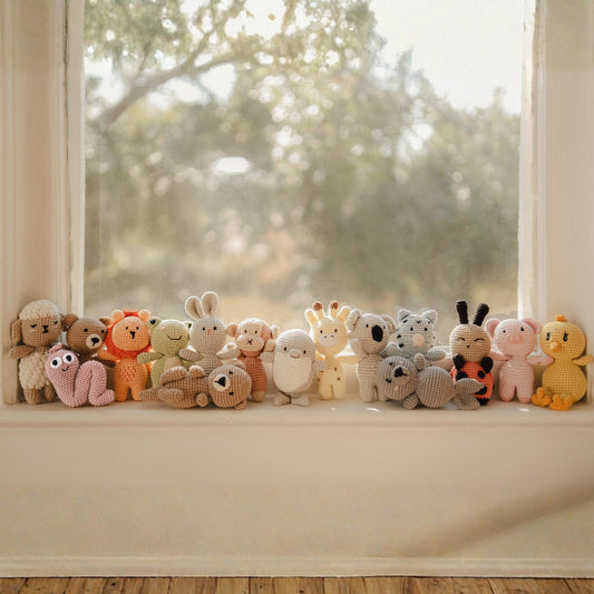 Collection of 17 - The Whole Bitsy Zoo - Includes Baskets *with Chonky Sheep