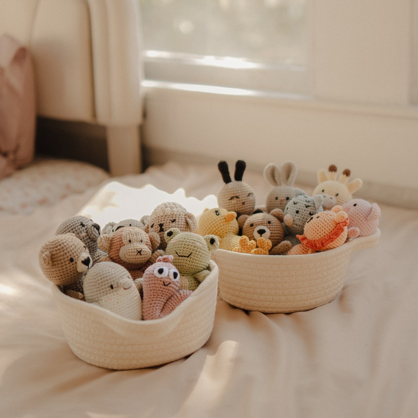 The Whole Zoo (Classic) - Collection of 17 *Includes Baskets