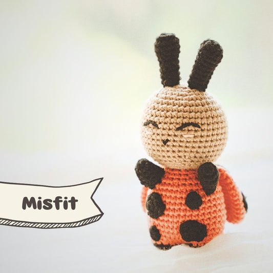 *Misfit* Snuggle Buggle - Bargain Bin Bitsy