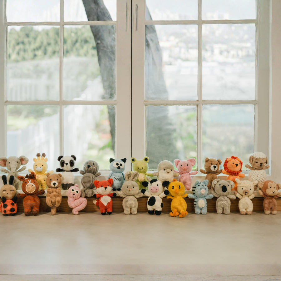 The Whole Classic Zoo - Collection of 23 *Includes Baskets & Book