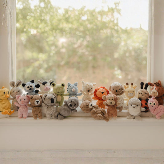 The Whole Classic Zoo - Collection of 20 *Includes Baskets & Book